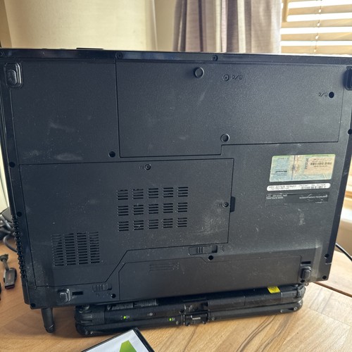 Dell Vostro 1510 Laptop. Working 1.8ghz 3gb/230gb - Picture 2 of 7