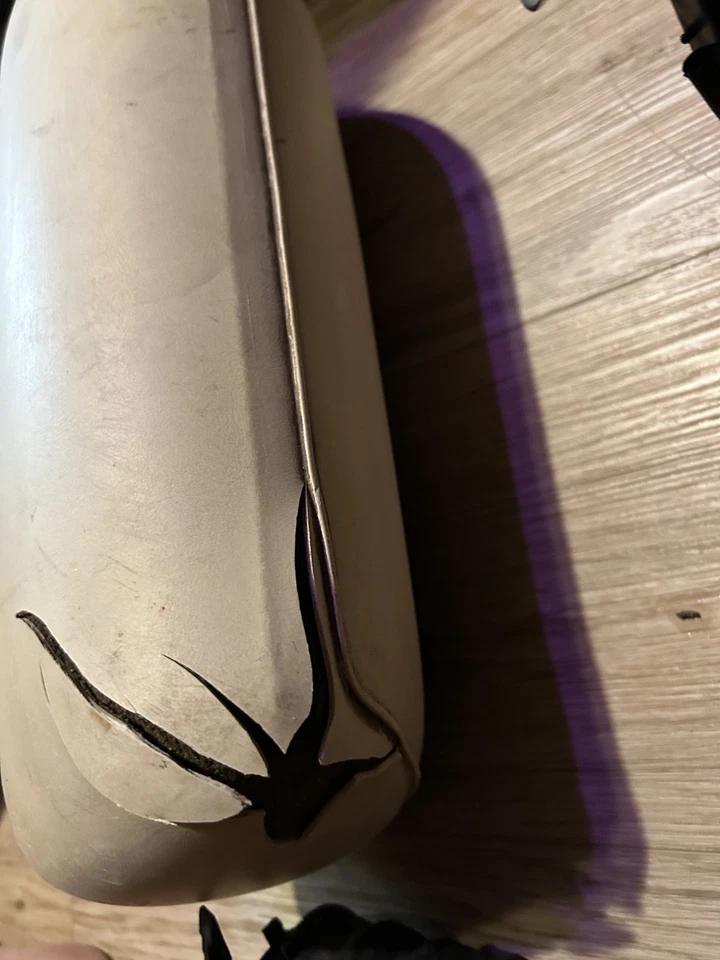 Ford Mustang Mercury Cougar 1968 reposacabezas de doble poste de fábrica Foto 3 de 4