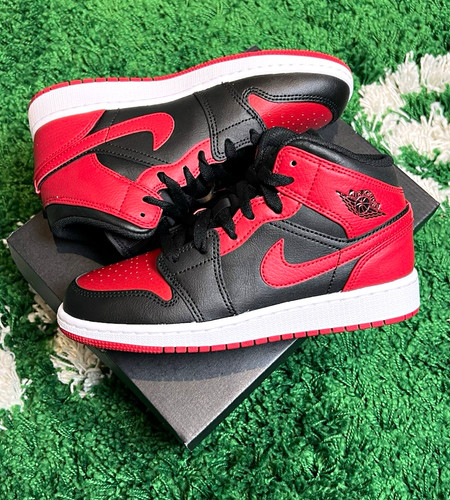 Jordan 1 Mid Banned (GS) Youth Trainers Red Black White UK 4/US4.5Y