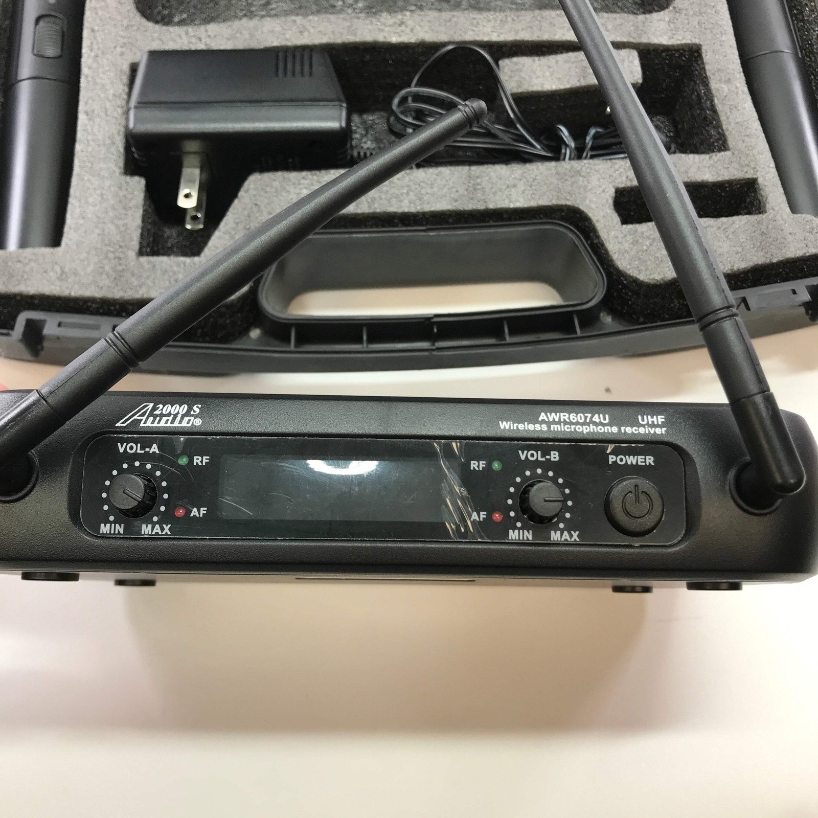 Audio2000's AWM6074U Professional Duel Channel UHF Wireless Microphone System