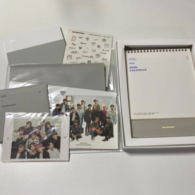 SEVENTEEN 2019 Season's greeting calendar postcard No photocard | eBay