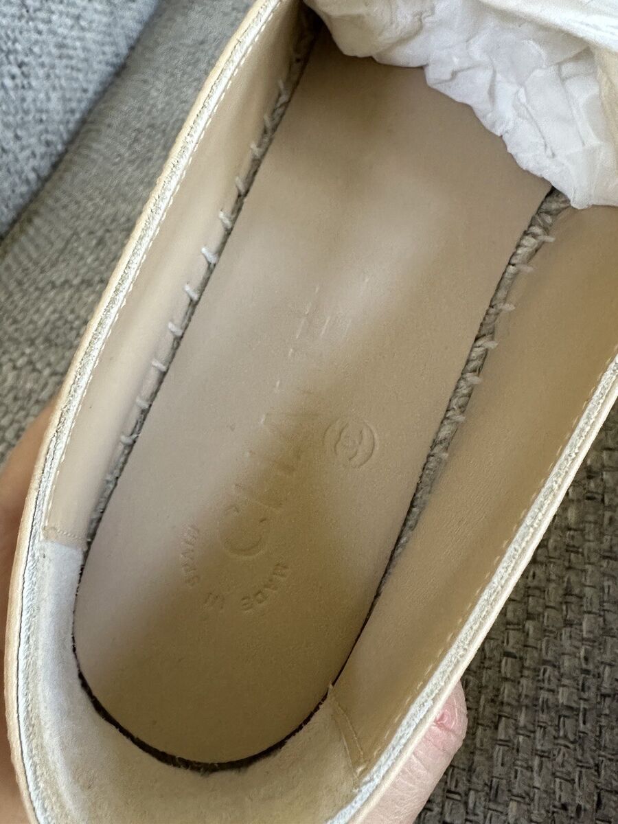 size 38EU NIB CHANEL Beige & Black Lambskin Espadrilles w size 38EU NIB CHANEL Beige & Black Lambskin Espadrilles w