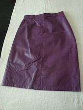 WOMANS 1970's VINTAGE LEATHER SKIRT/ WAIST 12 1/2 inches / LENGTH 22 inches