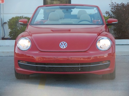 2013 Volkswagen Beetle-New TDI 2dr Convertible 6A w/Sound and Navigation - Picture 7 of 12