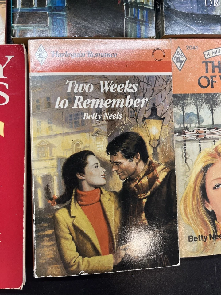 Huge Lot of 78 Betty Neels Harlequin Romance Paperback Book Many Red Foto 2 de 4