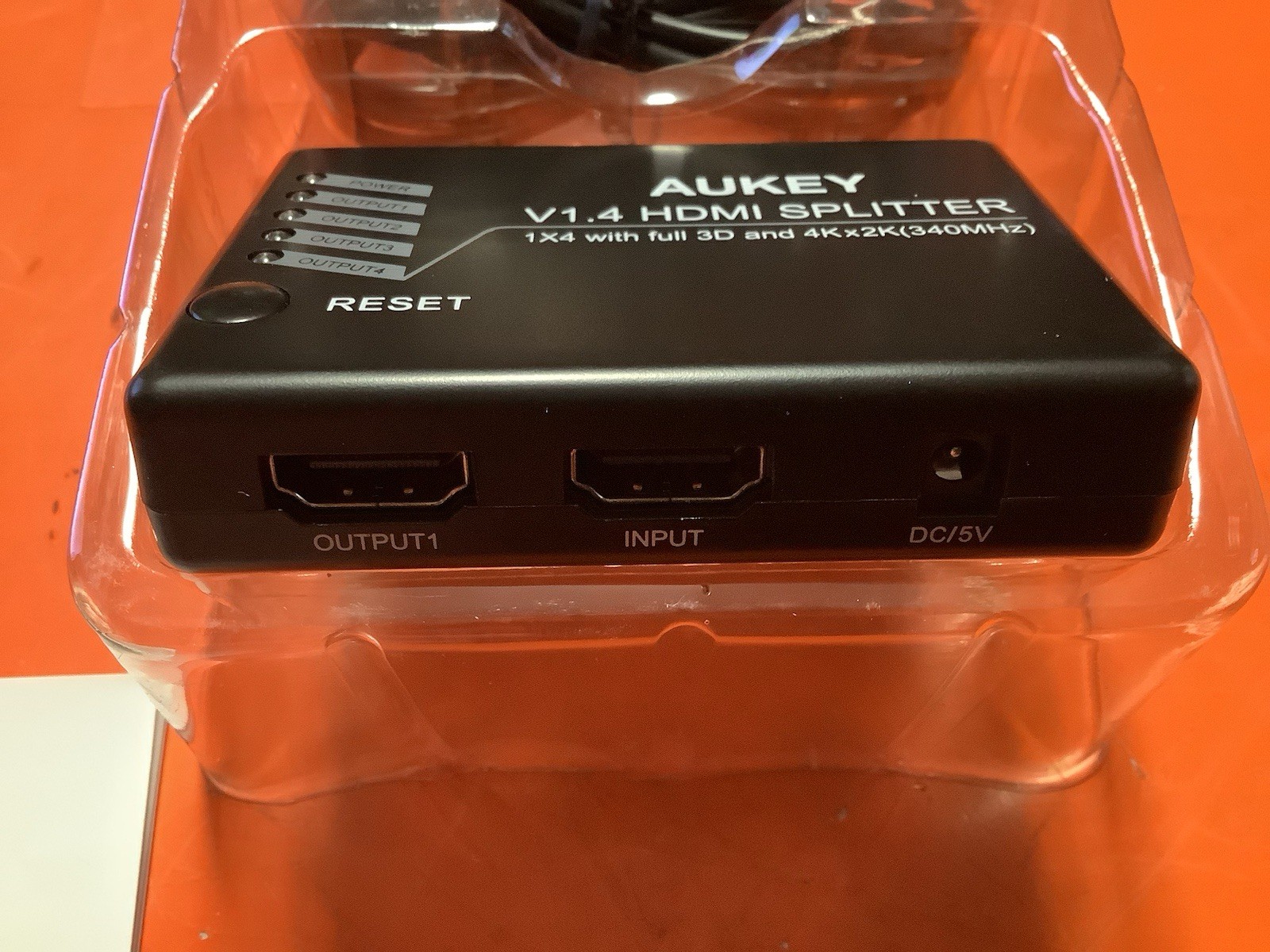 Aukey Ha-H02 1X4-Port Hdmi V1.4 Amplifier Splitter W/3D & 4Kx2K support