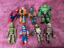 Lot of marvel diamond minimates 6 complete 2 missing a piece