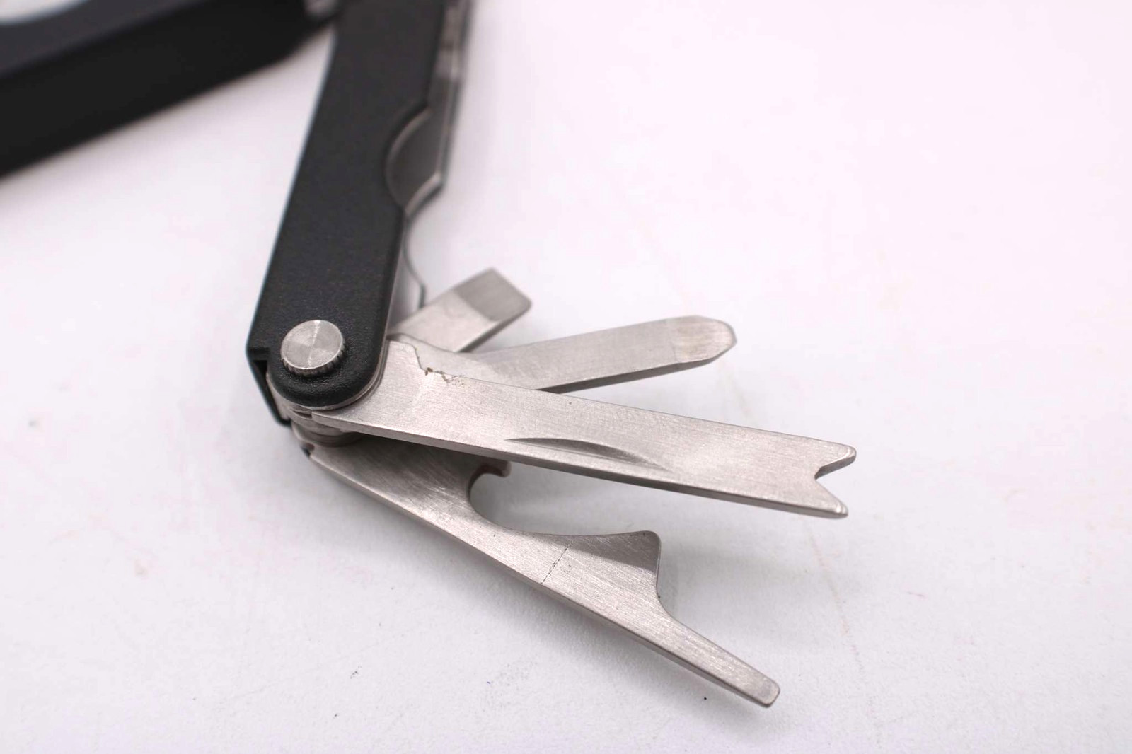 Multi-Tool Pliers Knife Screwdriver Storage Pocket Pouch Compact Camping Mechani