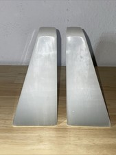 2 Edelstein Buchstützen in Dreiecksform, H.je 14.5cm, B.je 7cm,T. je 7.5cm