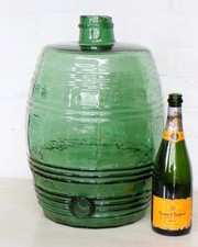 Vintage grüne Form mundgeblasen Demijohn Glasfass groß italienisch Mitte 20. Jahrhundert