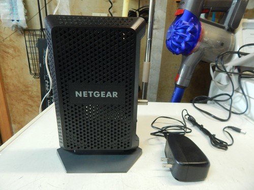 NETGEAR CM1000 Czarny przewodowy modem kablowy Nighthawk DOCSIS 3.0 i 3.1 - Zdjęcie 3 z 7