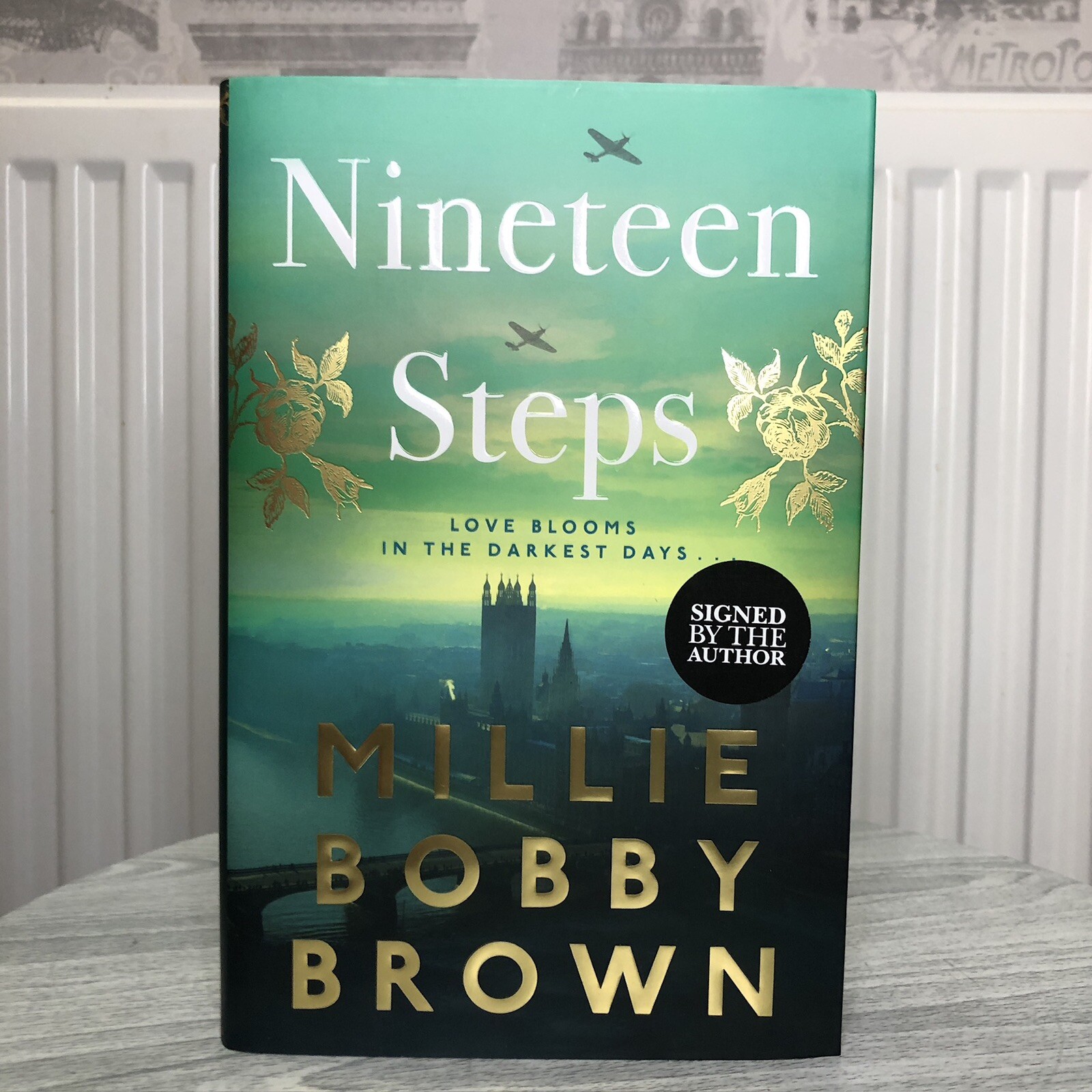 Millie Bobby Brown Hand Signed Hardback Book / Nineteen Steps / Stranger Things