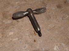 Bicycle chain link extractor removal tool replacement pin