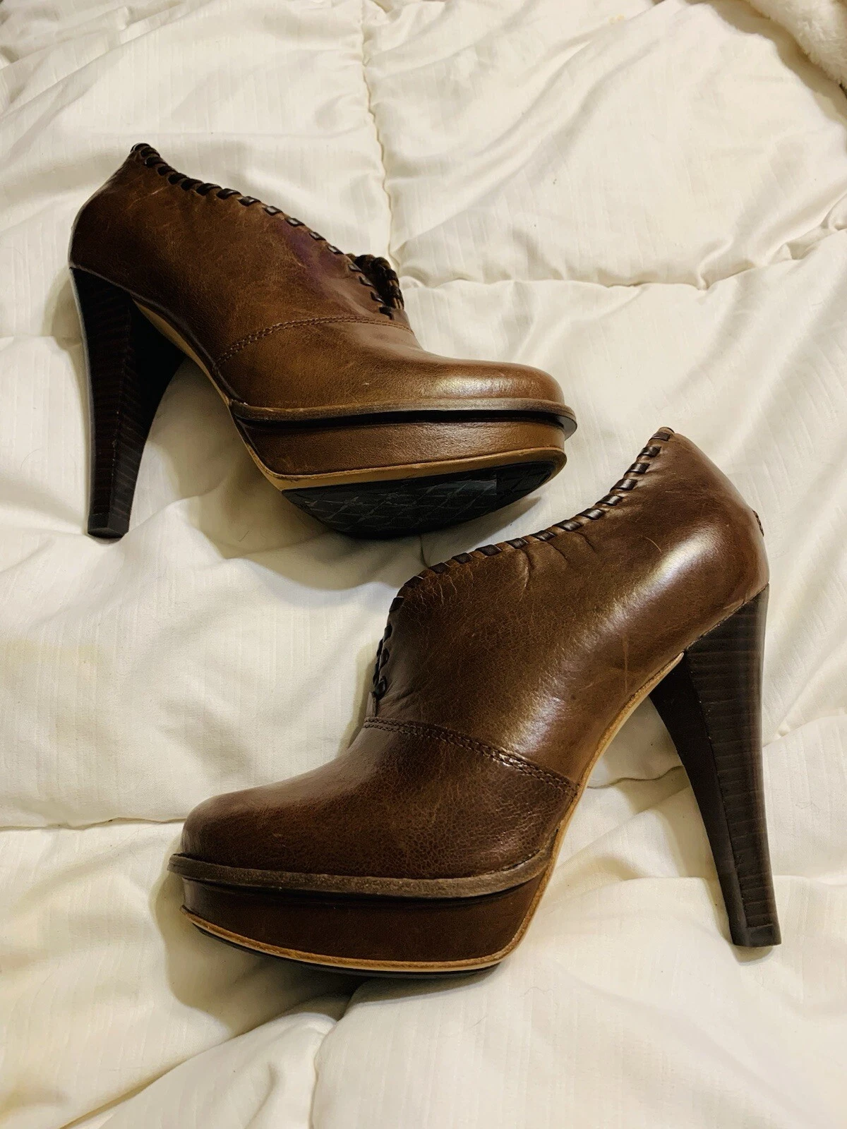 Stivali nuovi UGG Jamison in pelle marrone con tacco taglia 7