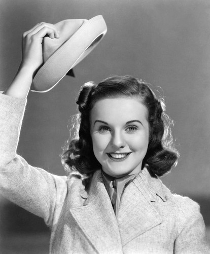 DEANNA DURBIN 10 VHS CELEBRATION BUNDLE - 10 MOVIES - ONE PRICE - LIKE NEW!! - Picture 11 of 24
