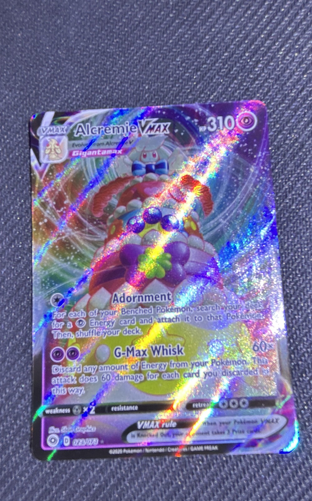 Alcremie VMAX 23/73 Champions Path Holo