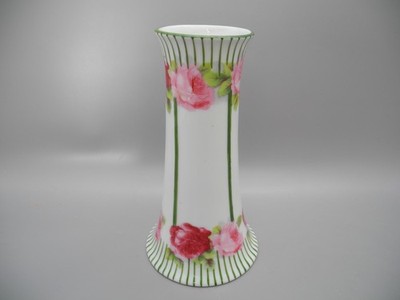 Sonntag & Söhne Vase Rosendekor grüner Rand Porzellanmalerei Geiersthal