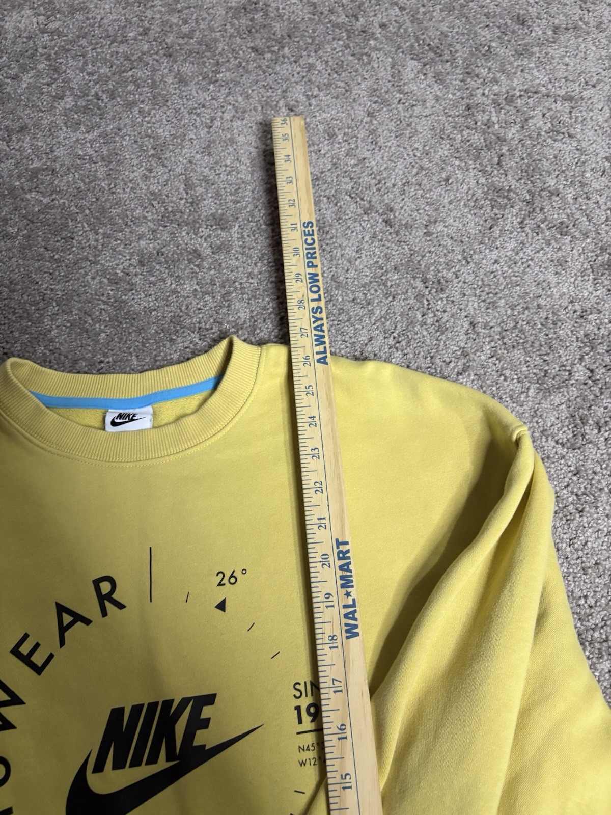 Nike Women's Medium Oversized Fleece Sweatshirt Long Sleeve FD4234-700 Swoosh thumbnail 11