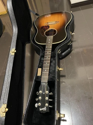 Acoustic Guitar Gibson J-45 Standard 2018 Model Sunburst & Hard Case