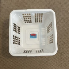 Vintage 1998 Rubbermaid Square Laundry Basket 26.4L Bright White 2972 Made USA