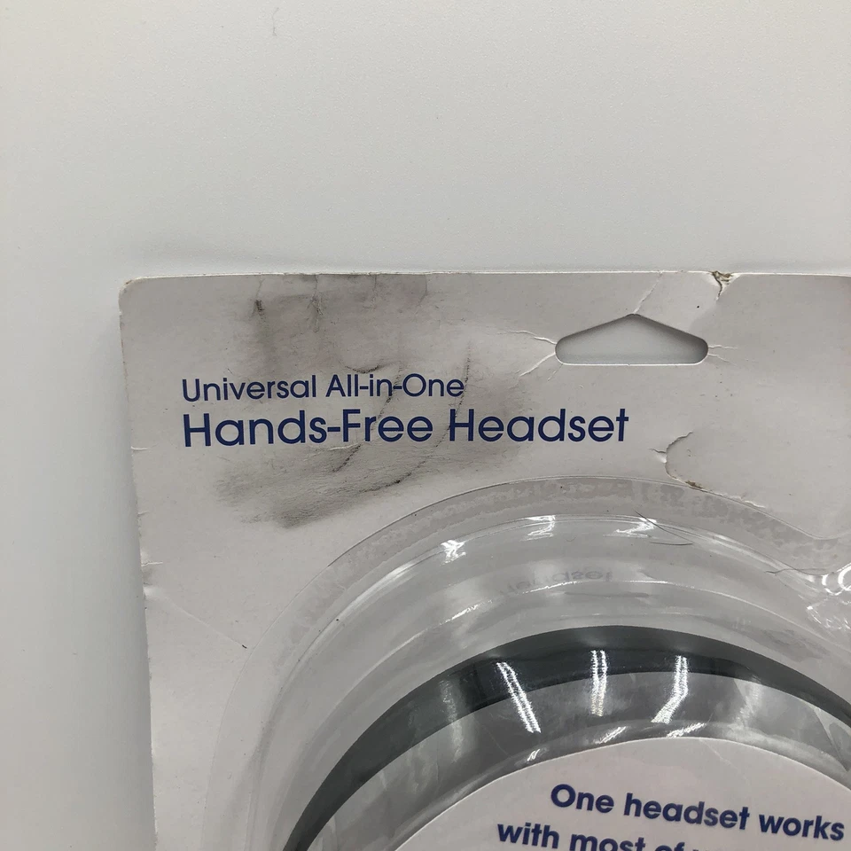 Universal All-in-One Hands-Free Headset PC/MacNoise-Canceling Mic # 98999 - Image 2 of 4