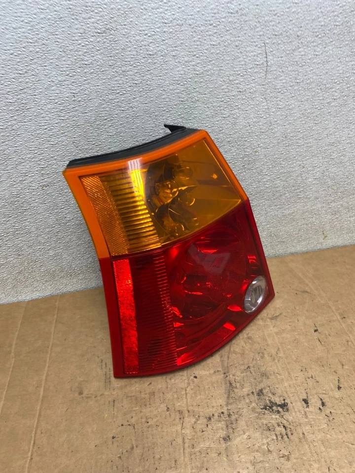 Luz trasera izquierda conductor Chrysler Pacifica 2004 2005 2006 OEM T3049 DW Foto 3 de 4