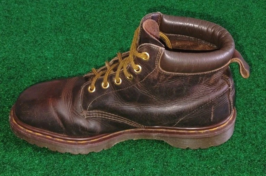 VINTAGE DR. DOC MARTENS Y2K 1990'S LACE UP MEN'S ANKLE BOOTS 10M ENGLAND thumbnail 5