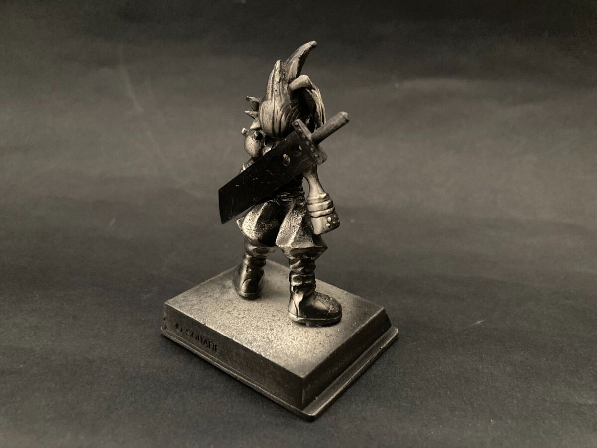 Rare Final Fantasy VII 7 Cloud Strife Chrome Figure Square Rare Final Fantasy VII 7 Cloud Strife Chrome Figure Square