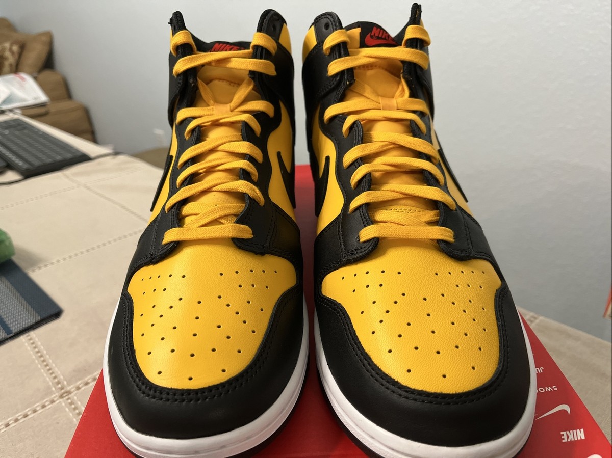 シューズ(男性用) Nike Dunk High University Gold and Black Nike Dunk High Retro Men's Shoes. Nike JP