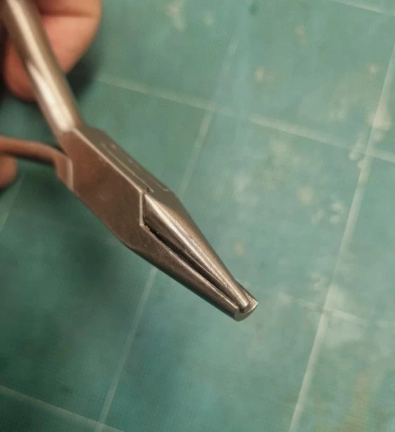 Materiales y herramientas para plantillas y moldes de pesca Varna - alicates + alambre + láminas + ojos 3D Foto 2 de 4