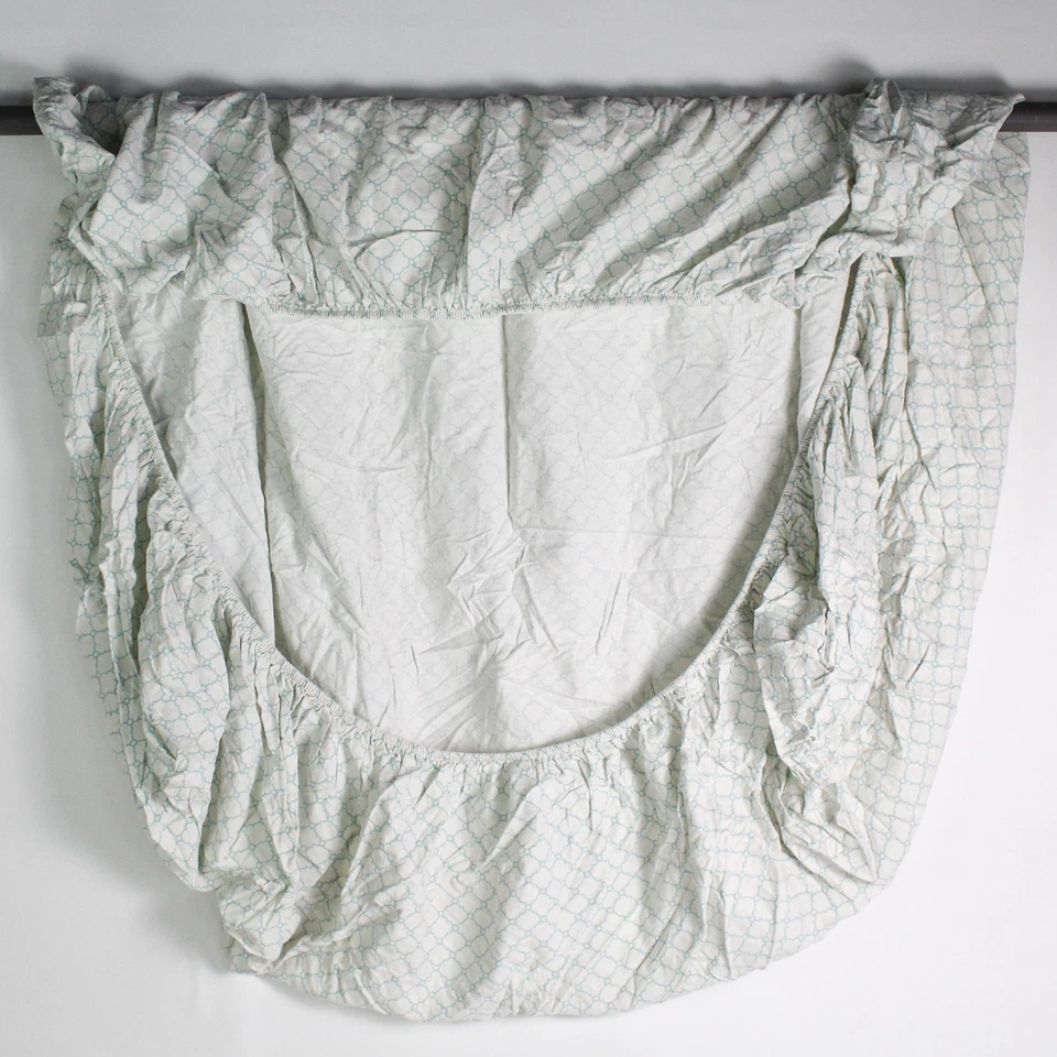 Sheet Set of 4 Mainstays White Blue Queen Fitted Flat & 2 Pillowcases 19.5"x28" - Image 2 of 4