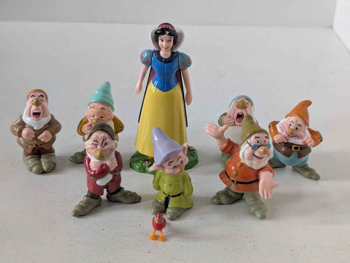 Disney Snow White And The Seven Dwarfs PVC Plastic Figure Play Set Likely 90's