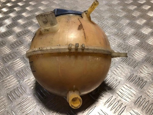 AUDI A3 Sportback 8VA, 8VF Ausgleichsbehälter 1J0121403B 1.80 Petrol 29097818