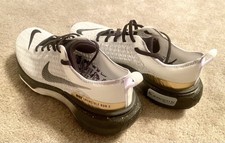 Size 8.5 - Nike ZoomX Invincible 3 Light Smok...