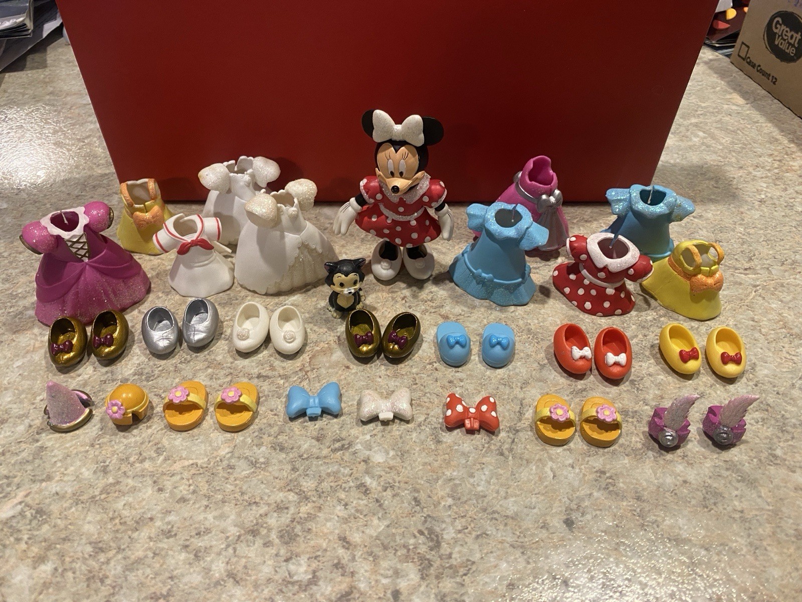 Disney Polly Pocket Minnie Mouse With Rubber Clothes & Shoes