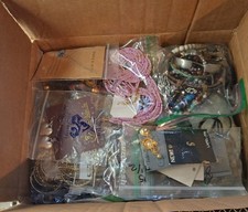 7lb Unsorted Jewelry Lot-Necklaces Bracelets Earrings WEARABLE