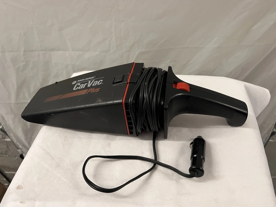 Black and Decker Car Vacuum Plus 9511 Model WORKING EXCELLENT CONDITION - Image 2 of 4