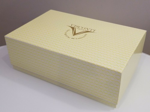 VISCONTI DIVINA ROYALE BLACK RESIN WITH 250 CRYSTALS FOUNTAIN PEN 14 K GOLD NIB - Picture 11 of 12