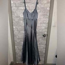 NWT FAME AND PARTNERS V Neck Open Back Gown Sz 4 #S1