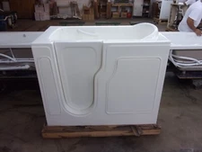51" x 28" Left Walk-in Soaker Bahtub in Biscuit