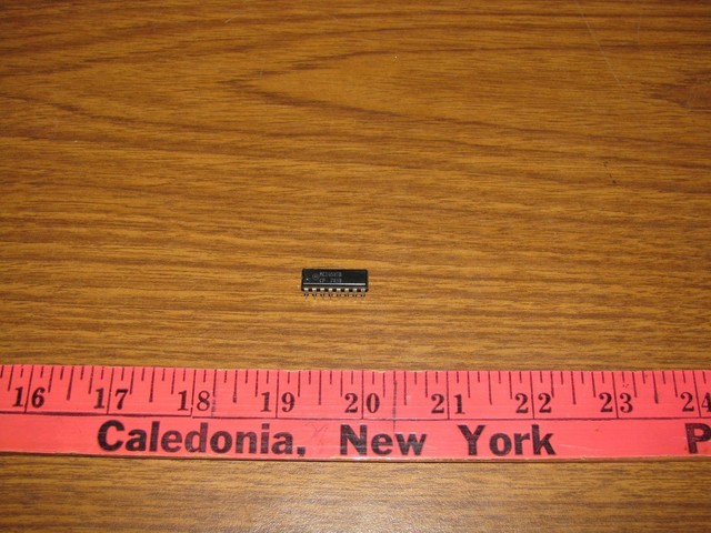 Motorola MC14585B Digital ICs 4-BIT MAG COMPARATOR
