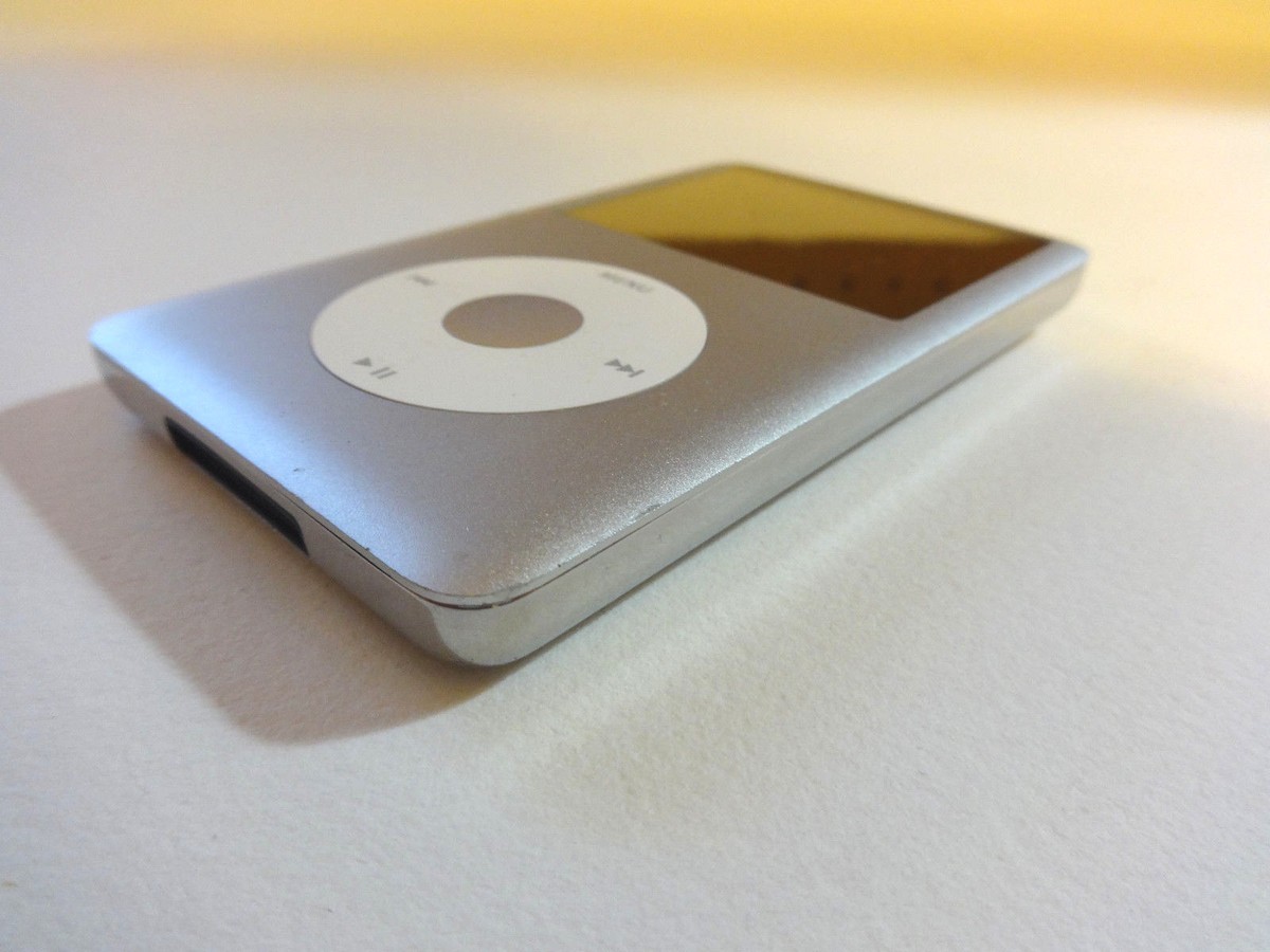 iPod classic 80GB シルバー Apple iPod Classic 80GB 80 GB Silver | Guitar Center