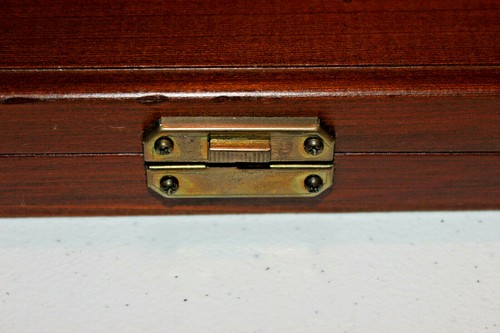 Vintage Collectible Hershey Story Souvenir Spoons Dove Tailed Wood Display Case - Picture 8 of 9