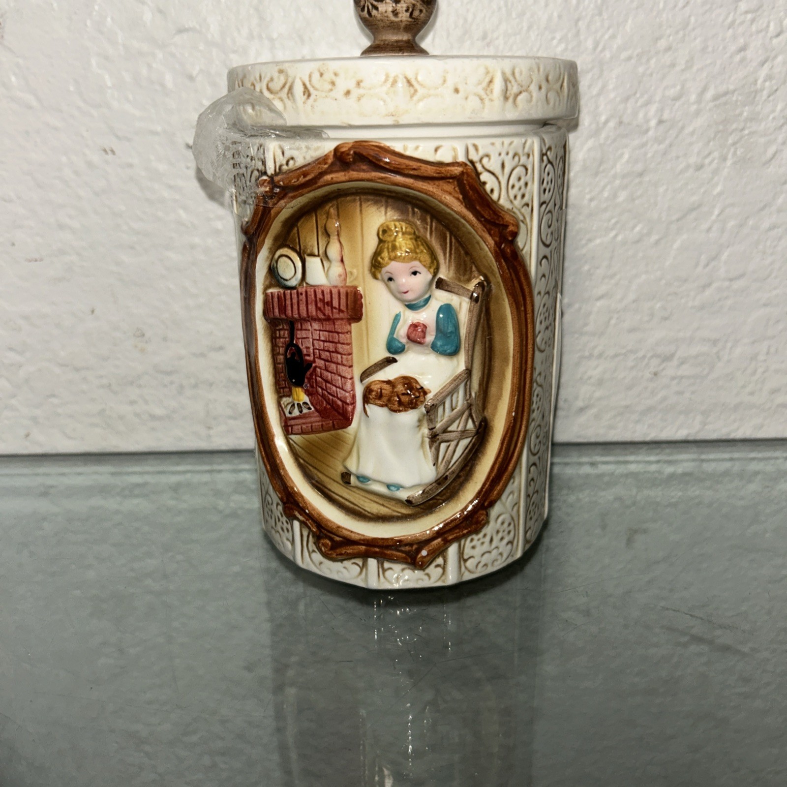 Vintage Sears Roebuck Ceramic Pioneer Woman With Dog Canister 1978 5 Inches