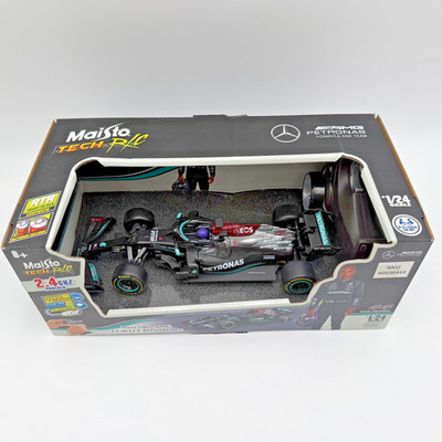 Maisto Tech RC Mercedes F1 W12 E Performance 1:24 Car Black Lewis Hamilton New