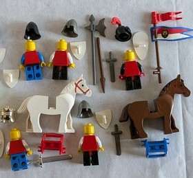 Lego Knights Royal King Castle #6090 Minifigures Horses Flags Swords Accessories