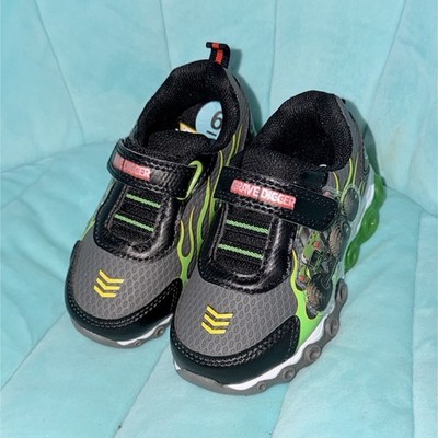 Monster Jam Grave Digger LED Boys Sneaker Black Green Hook & Loop Size 6