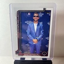 2025 Topps Series 2 Tyler Anderson Image Variation Golden Mirror SSP