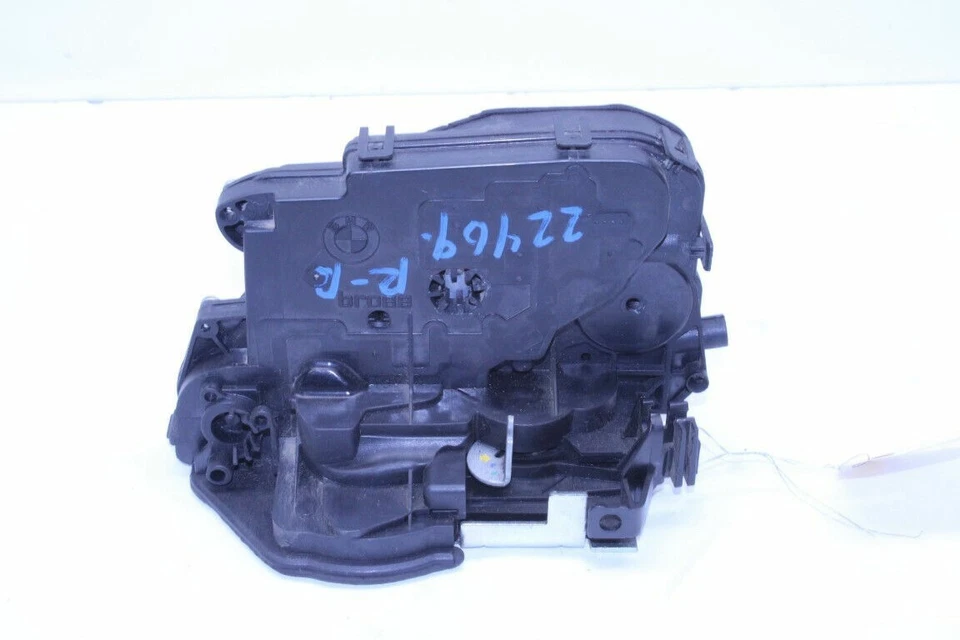 Cerradura de pestillo de puerta trasera derecha BMW 328i 335i 2009-2011 OEM usada Foto 4 de 4