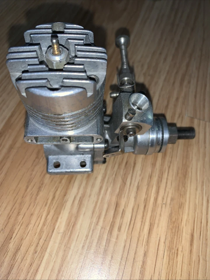 Motor Enya 45 RC completo. Buena compresión Foto 2 de 4